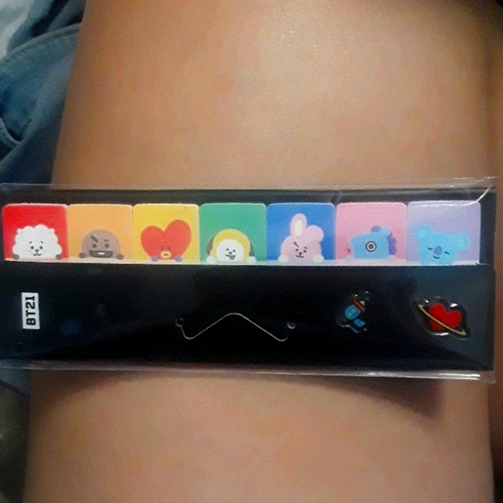 Bt21 stickers and post its